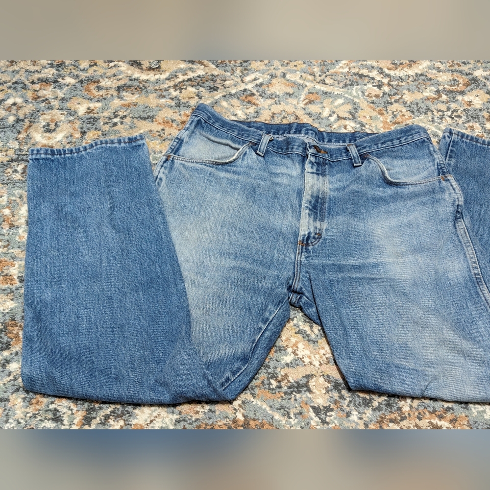 Rustler Men's blue jeans size 38x32